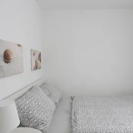 Krabbe Im Ostseeidyll Am Waldrand * אוסטזיבאד נינהאגן